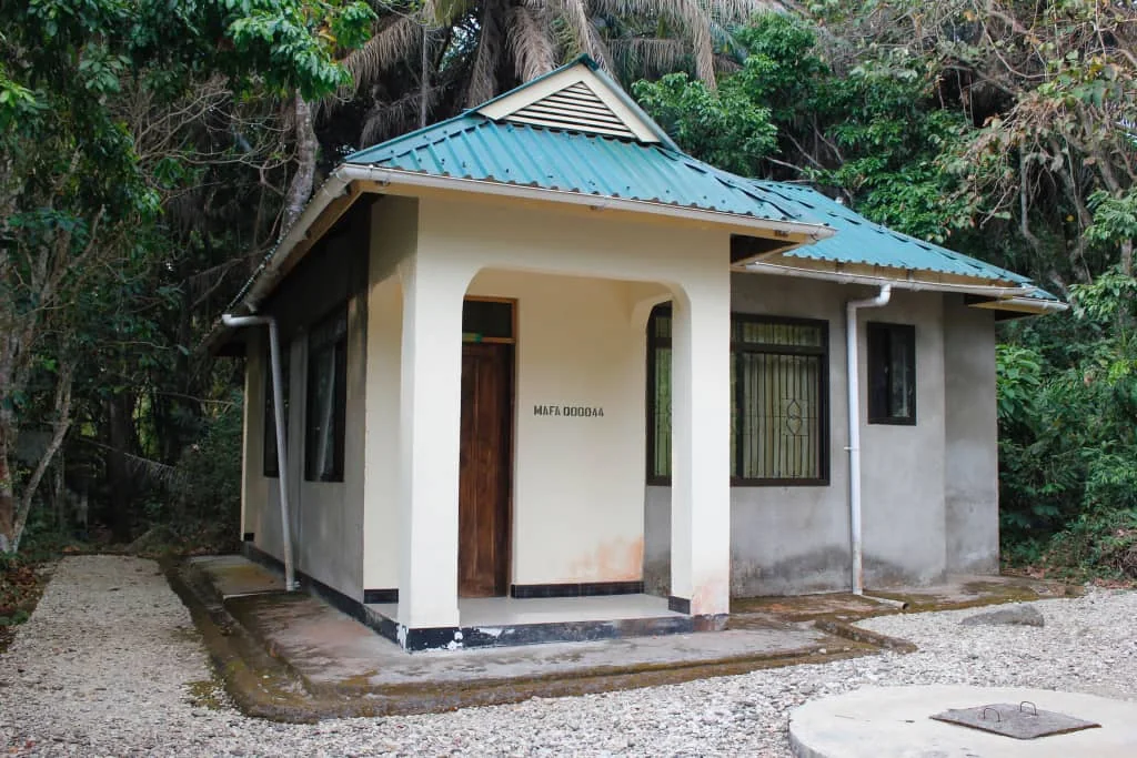 Mango Tree Bandas exterior